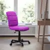 Виолетовият стеганое виниловое въртящо се офис стол със средна облегалка