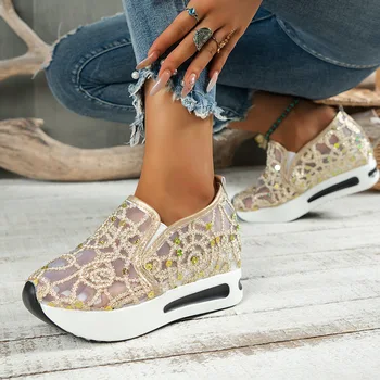Леки дамски маратонки с дишаща мрежа, кружевными пайети, ежедневни обувки на равна подметка, женски маратонки на платформа, Вулканизированный обувки размер 42
