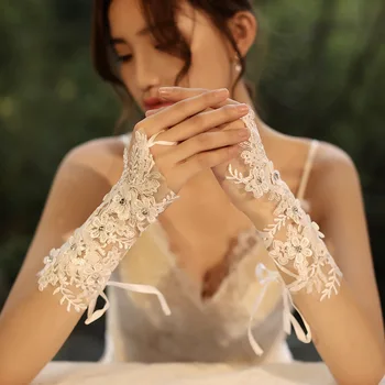 Сватбени Дантелени Дамски Ръкавици Без Пръсти с Къси Кристали и Цветен Модел за Сватбата на Операта Чай
